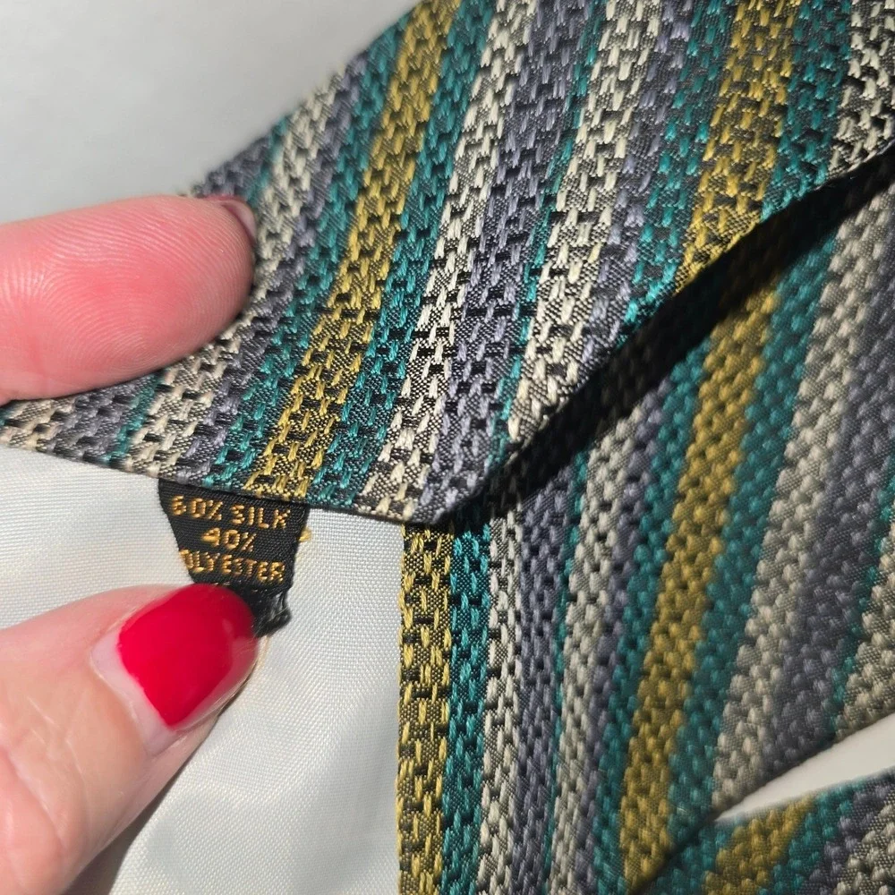 VINTAGE Sears‎ The Men's Store 60% Silk Neck Tie